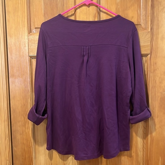 L.LBean women’s purple button down roll up sleeve top size medium. - Picture 5 of 8
